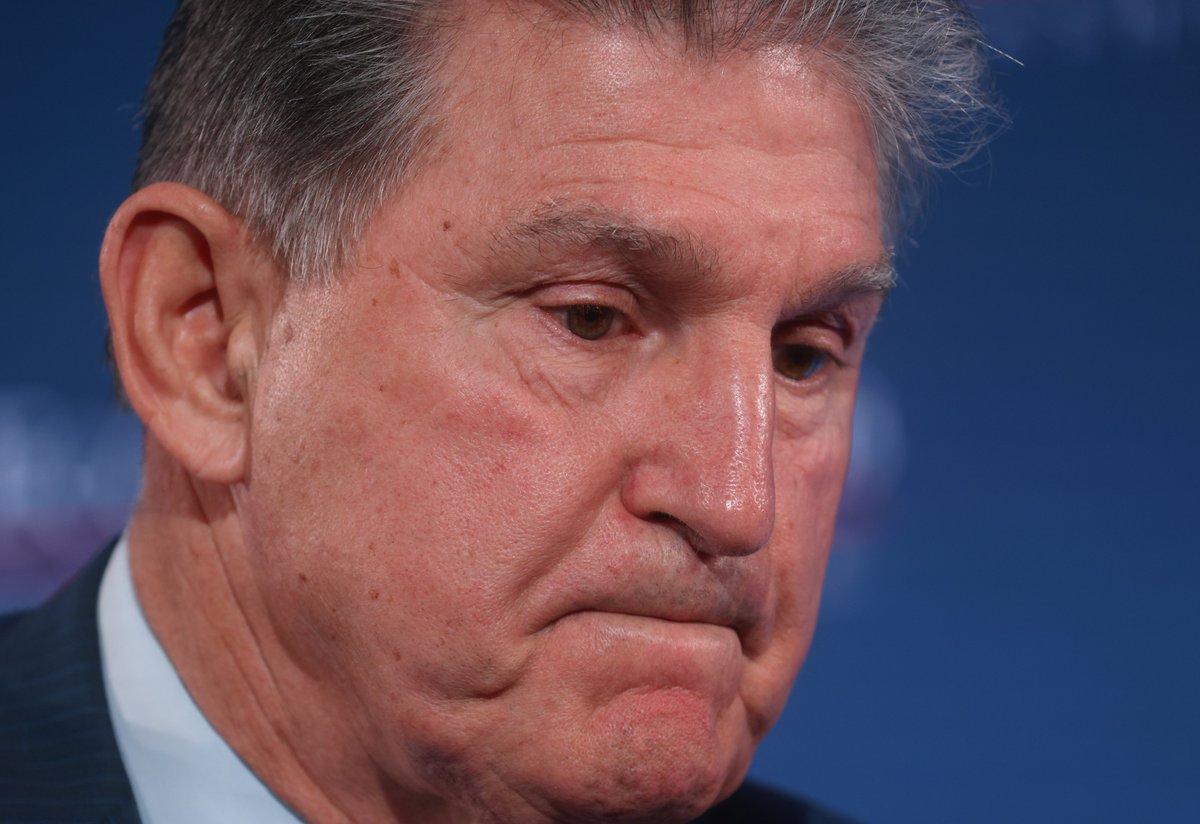 ajplus's tweet photo. Experts say the Build Back Better bill is vital for the U.S. to meet emissions targets to stop climate catastrophe.

The U.S. is the world's #2 polluter.

Sen. Joe Manchin, who opposes the bill:
▪️ made over $5M from coal
▪️ cut incentives for utilities to switch to clean energy https://t.co/hMzJxiOc3Z