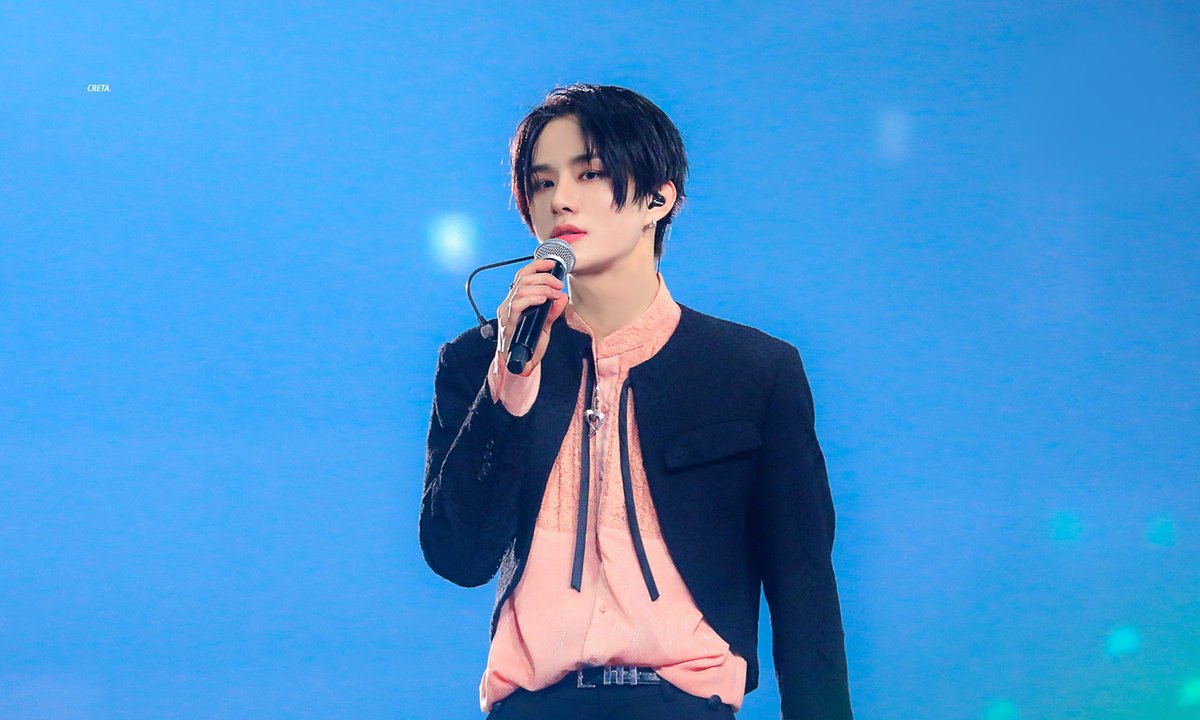 creta_jw's tweet photo. 211217 네오시티 첫콘
#정우 #JUNGWOO #NCT127 https://t.co/4ROlHl7ip2