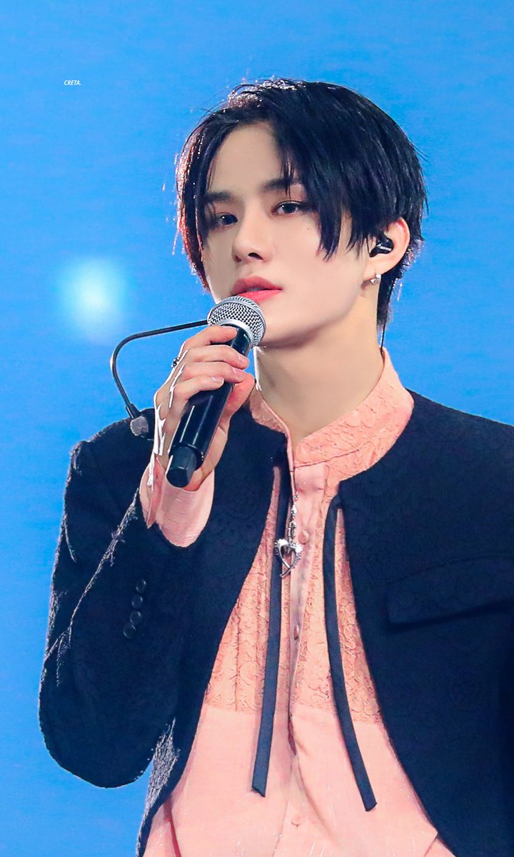 creta_jw's tweet photo. 211217 네오시티 첫콘
#정우 #JUNGWOO #NCT127 https://t.co/GUPIjCD6A0