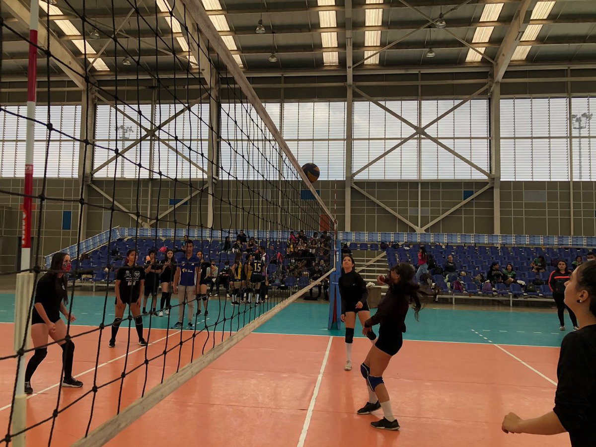 AlcaldiaPopayan's tweet photo. ¡En Popayán están pasando cosas buenas! 😃

"Formando Talentos" 👉🏼 Nuestras escuelas deportivas se dieron cita en el 2do Festival de Integración 🏃🏽‍♂️🤾🏼‍♂️, actividad realizada en el Complejo Deportivo de la ciudad ⚽️🏀🏐

#AlcaldíaDePopayán 
#SecDeportePopayán https://t.co/au0J3WBb0e