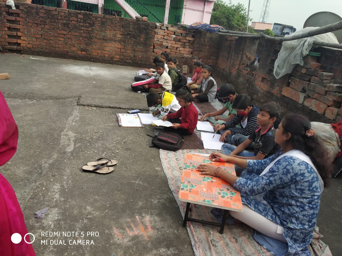 saathfndn's tweet photo. 19thDecember 2021
#saathfoundation@jaridih,phusro
Our regular free education class@Tulsi ji
#saathfoundation #FreeEducation #FreeEducationClass #helpinneed #helpinghands #helping https://t.co/AsgdowTWIP