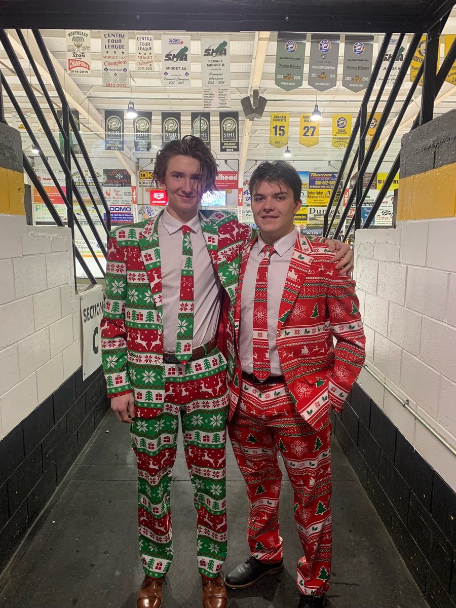 SJHL_Mustangs's tweet photo. Getting into the Christmas Spirit after a fun filled weekend. Wins, Cheerful suits, and pictures with Santa!

Thanks as well to everyone who came out to our 'Skate with the Stangs' on Friday night! We had so much fun and hope you did too!!

@BroadLeafMedia1 https://t.co/lH92NSGwAl