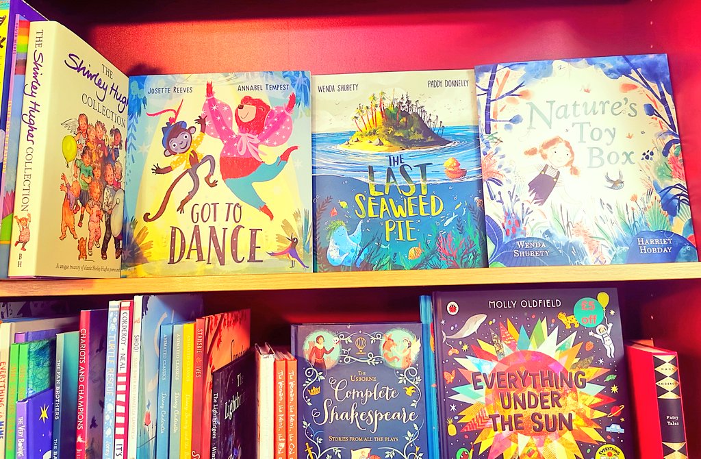Bright and brilliant new additions to our children's section from
🌟New indie publisher🌟 <a href="/BooksStoryhouse/">Rachel Lawrence</a> - really looking forward to their books planned for 2021 too! #GotToDance #TheLastSeaweedPie #NaturesToyBox @JosetteReeves <a href="/WendaShurety/">Wenda Shurety</a>