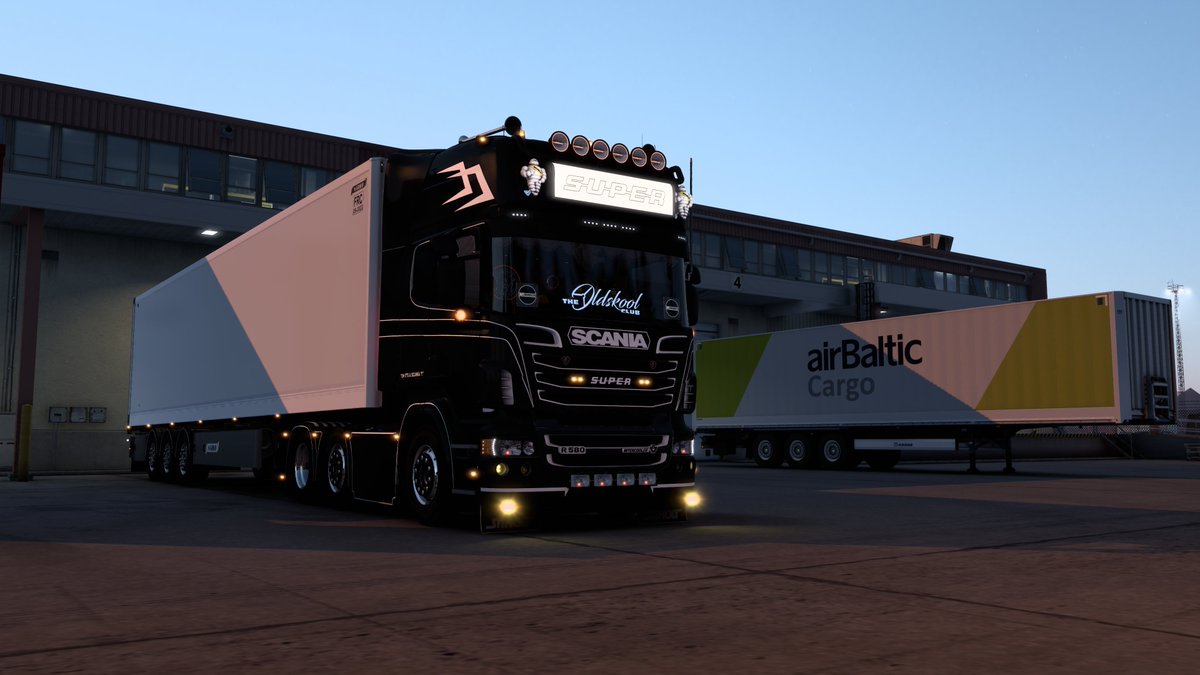 xn12f5531rmc96's tweet photo. We loaded 5,214 kg of medical equipment in Turku, Finland. The journey (including ferry crossing) is 731 km to Kalmar, Sweden.
#ets2 #EuroTruckSimulator2 #scania #ScaniaLover https://t.co/fdi3WLrX4e