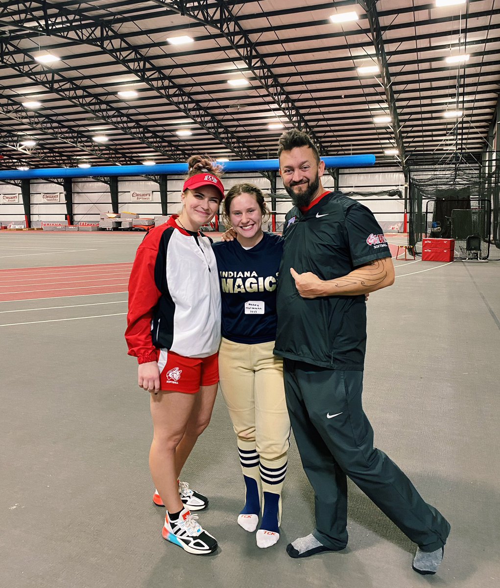 abbeyhofmann33's tweet photo. Had an awesome day Saturday at IWU camp! Thank you so much Coach Babs and the rest of the coaching staff and players for a great camp! @IndWesSoftball #platformup https://t.co/fYXECTyfyE