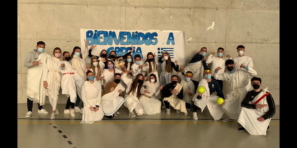 CarlosAtienza99's tweet photo. Simplemente gracias a tod@s por este cuatri tan increíble,sois una maravillosa clase, he disfrutado mucho a vuestro lado!Como delegado es un orgulloso representar a esta pedazo de clase.A pesar de que nos sigamos viendo os deseo todo lo mejor porque os lo merecéis! #DidEFAReto7 https://t.co/JbhemrLTWm