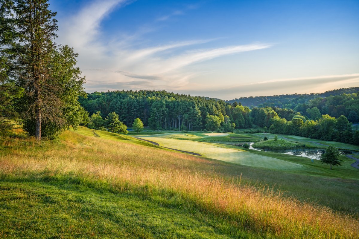 BobbyJonesLinks's tweet image. GolfDay has rated @OakShadowsGC as one of the top 25 public courses in the state of Ohio! 

See full article here --&amp;gt; bit.ly/33IzRR3
