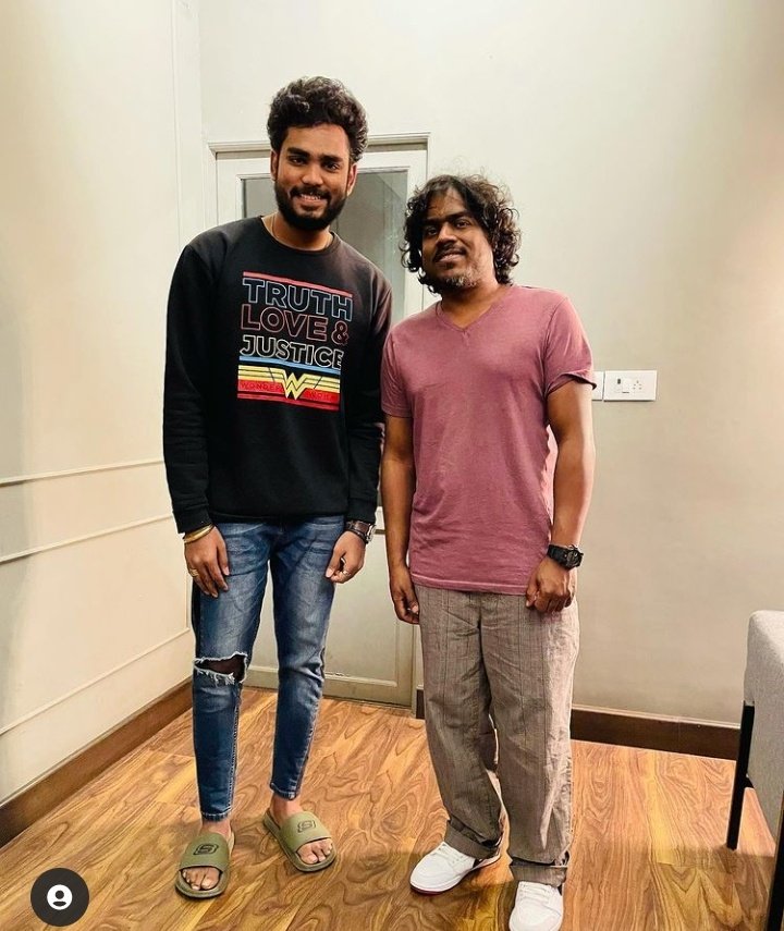 PROUDEST PASANGE HERE THALAIVAA 😭💯
My two favorites in one frame 🥺 It's just like a dream man❤😭 GOD BLESS YOU #SamVishal Our 👑 

Thank you so much for this opportunity sir @thisisysr ❤✨
#Samieans #indieartist #TamilCinema #MelodyProject #Cinema @samvishal280999 😍