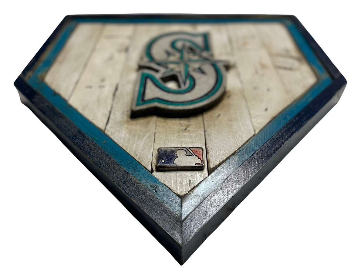 barnwoodsports's tweet photo. We’ve got new Heritage designs coming to you! Yes, all 30 teams! Be in the lookout for new releases in 2022!
#whereyagonnahangit #barnwoodsports #homeplatetim #mlb #orioles #redsox #mariners #mets https://t.co/6eXMYW1dJw