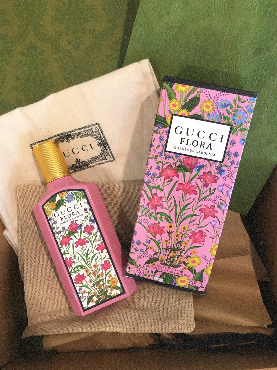 RobAurelius's tweet photo. With a scent inspired by the believed mystical power of the Gardenia Flower, #GucciFlora Gorgeous Gardenia is reintroduced with @MileyCyrus as a joyful floral Eau de Parfum. This holiday season gift her with this unique @gucci fragrance. #cotyinc #coty #florafantasy #ad
@cotyinc https://t.co/JB8efvt2ff