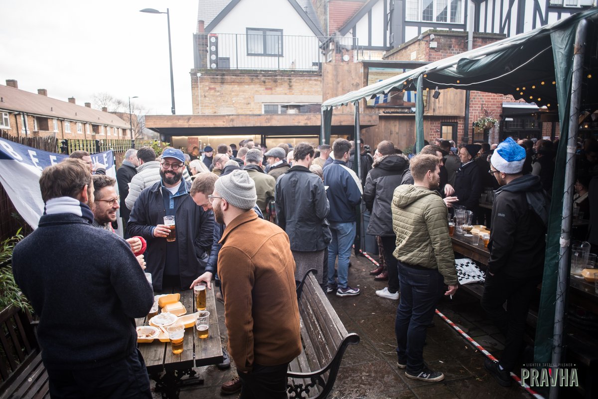 BeehiveN17's tweet photo. Our last home game before Christmas and its another big one. West Ham in the League Cup!

We'll be open from 3pm and you know the drill by now. Pints, BBQ &amp; vibes.

#COYS and Merry Christmas from us all at The Beehive! https://t.co/jLwRoTHI9S