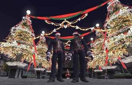 sasarah_ff11's tweet image. ウェルカムバックキャンペーンが始まりフレが復帰していたので遊びに行くために期間中ちょっとだけ鯖移動なるものをしてみました。イルミネーションを眺める寂しい男二人。