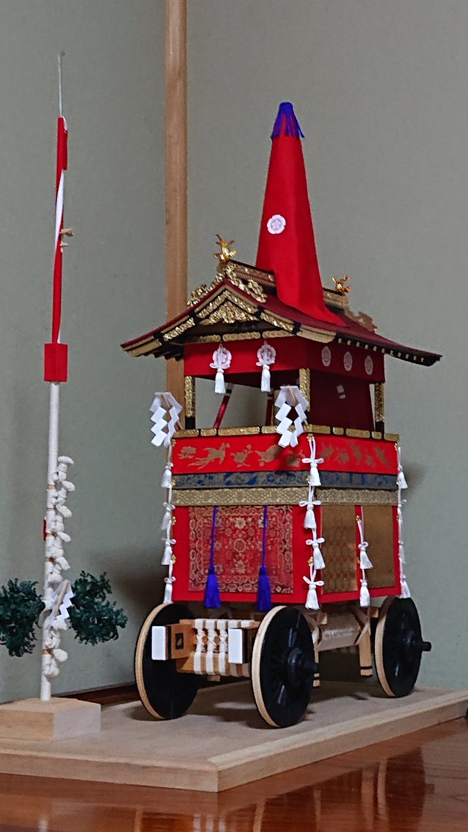 制作中の長刀鉾の模型が完成しました❗制作日数4ヶ月、総高さ120cm