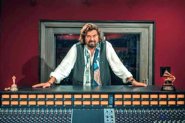 Happy Birthday To Alan Parsons   December 20, 1948 73
Favourite Song? 
