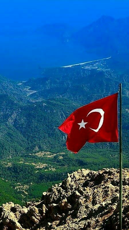 "Türk'ün, Türk'ten başka dostu yoktur." cümlesi ırkçılığı değil, binlerce yıllık bir tecrübeyi anlatır.