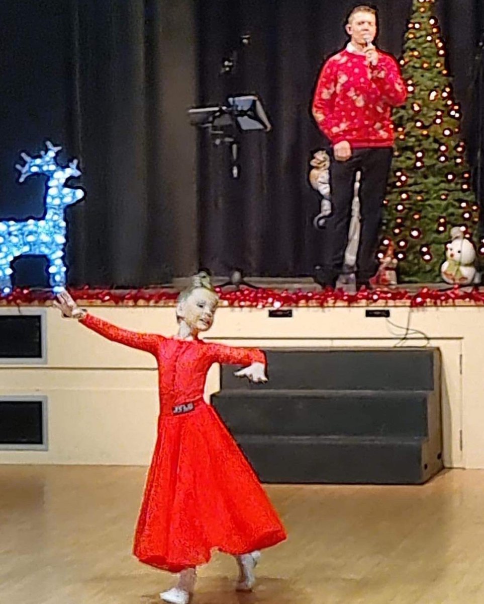 AndyQuinn_Fire's tweet photo. Last concert done before Christmas! With @hilssinger And what a blast it was. Annual leave for a few days from the fire service, no dance competitions for a while …. Aaaamd relax! https://t.co/mLb1HsFB5F