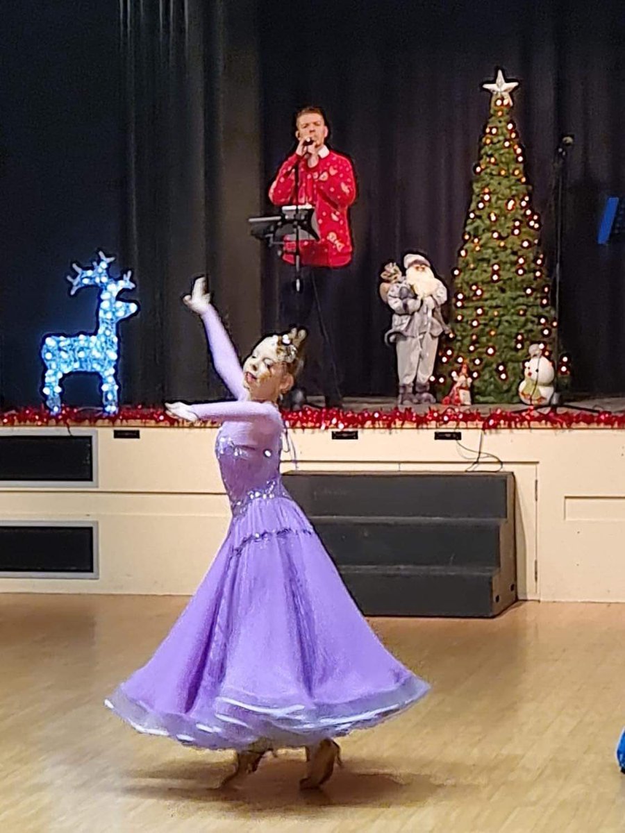 AndyQuinn_Fire's tweet photo. Last concert done before Christmas! With @hilssinger And what a blast it was. Annual leave for a few days from the fire service, no dance competitions for a while …. Aaaamd relax! https://t.co/mLb1HsFB5F