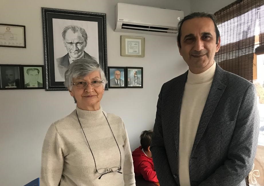 Anadolu Hisarı Mahalle Muhtarımız Güzin MERVE, mahallenin "Güzin ablası". Mahallemiz, sorunları ve tarihi hakkında oldukça geniş bir sohbet gerçekleştirdik.#İBBYönetimSahadaMuhtarlarıyla <a href="/istanbulbld/">İstanbul Büyükşehir Belediyesi</a> @ibbbeyazmasa #anadoluhisarı