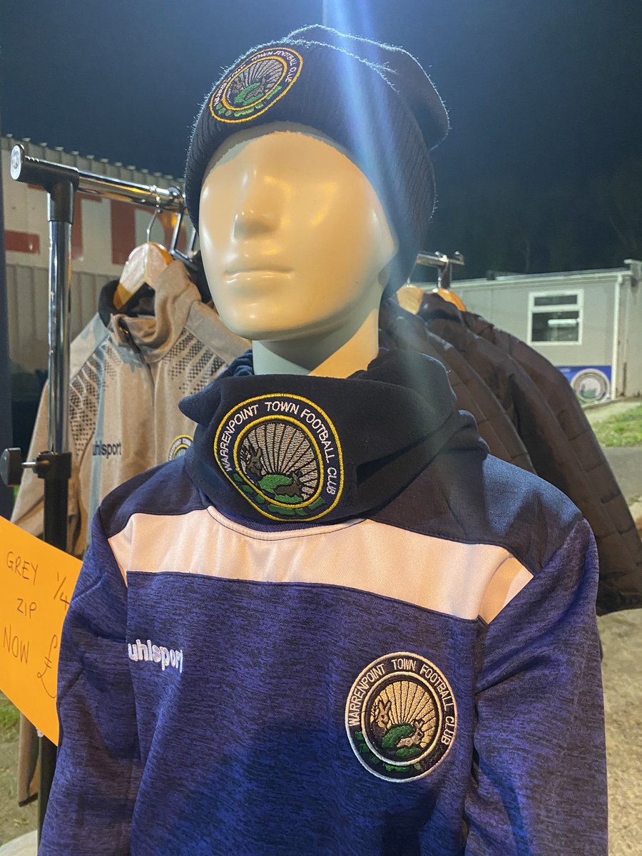 thepointfc's tweet photo. Last chance to get kitted out for Christmas.. Our #ClubShop opening times this week 👇🏻 🎁 🎄 

• Monday 6:30-7:30
• Tuesday 6:30-7:30
• Wednesday 6:30-7:30
• Thursday 6-7:30

#WarrenpointTown #Christmas https://t.co/XrgwYS9ha4