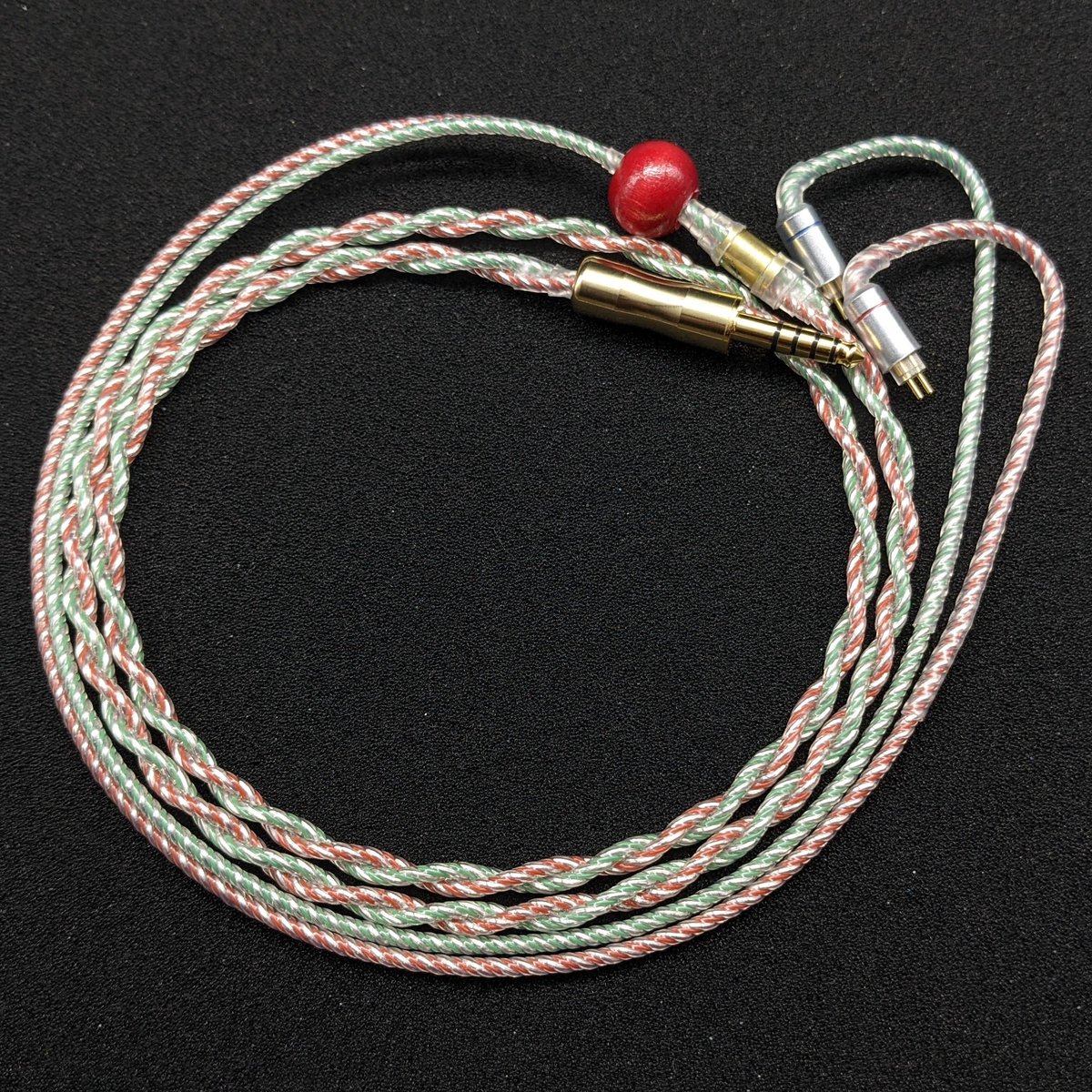 2866SS's tweet photo. 【🎁クリスマスプレゼント企画🎅】
※発送はゆうパケット予定です
2pin-4.4mmケーブルを抽選で1名様にプレゼント!⛄️
⬇詳細はコチラ
https://t.co/lXypOkozbr
🎄参加条件🎄
- ̗̀🎧自慢のポータブルオーディオ環境の写真を添えてこのツイートを引用RTして下さい。ᖰ ᖳ https://t.co/q535aPTygt