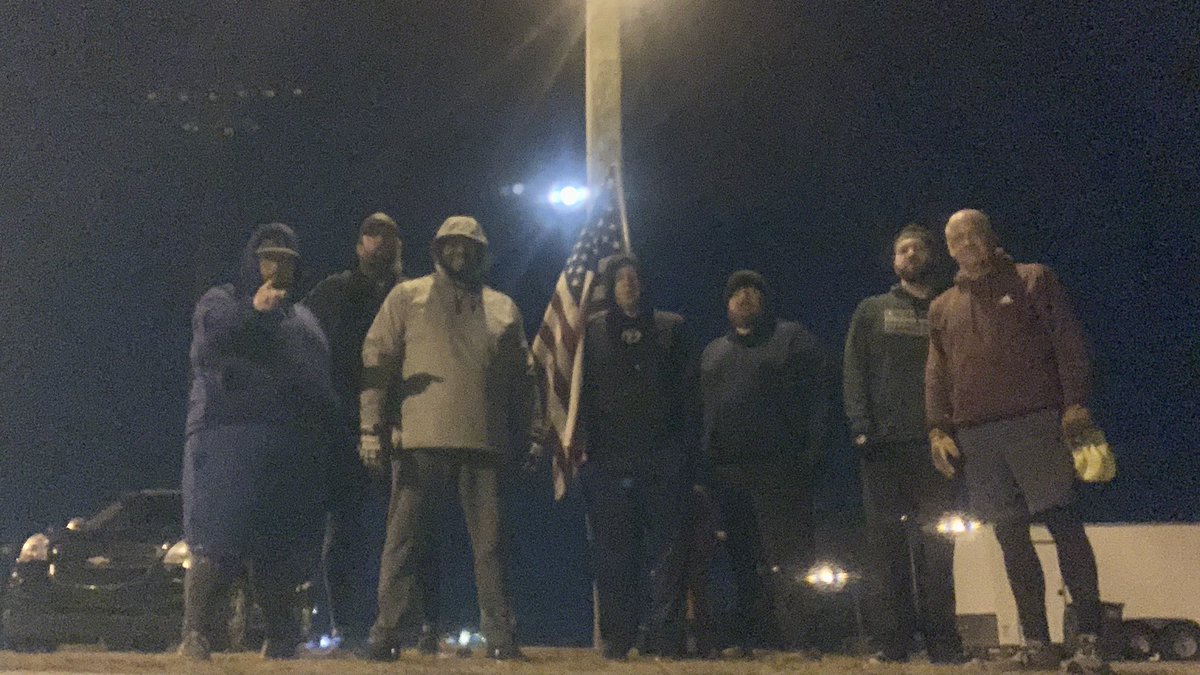 F3ManCan's tweet image. 7 PAX went up and down the escalator of TERROR at #thecollardpatch. @F3ENC