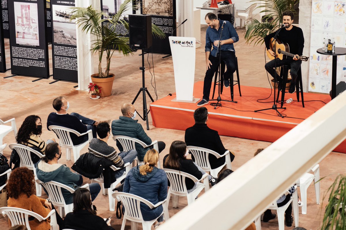 _AArco's tweet image. El pasado Miércoles estuve en #TorredelMar presentando mi libro y cantando algunas canciones y el Sábado por la mañana hice lo propio en #Logroño. Gracias a todos los que me acompañasteis en ambas citas, estuve en la gloria ❤️

📷 @javihigh07