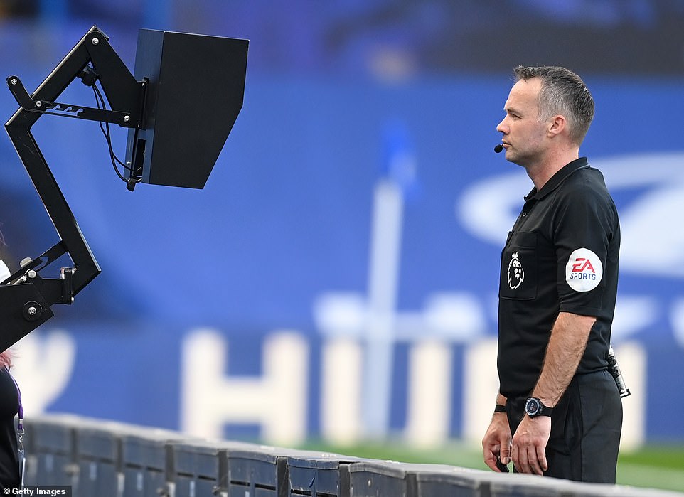 why_we_talk_'s tweet photo. @premierleague Got to be Paul Tierney https://t.co/TKZMSO9Lu4