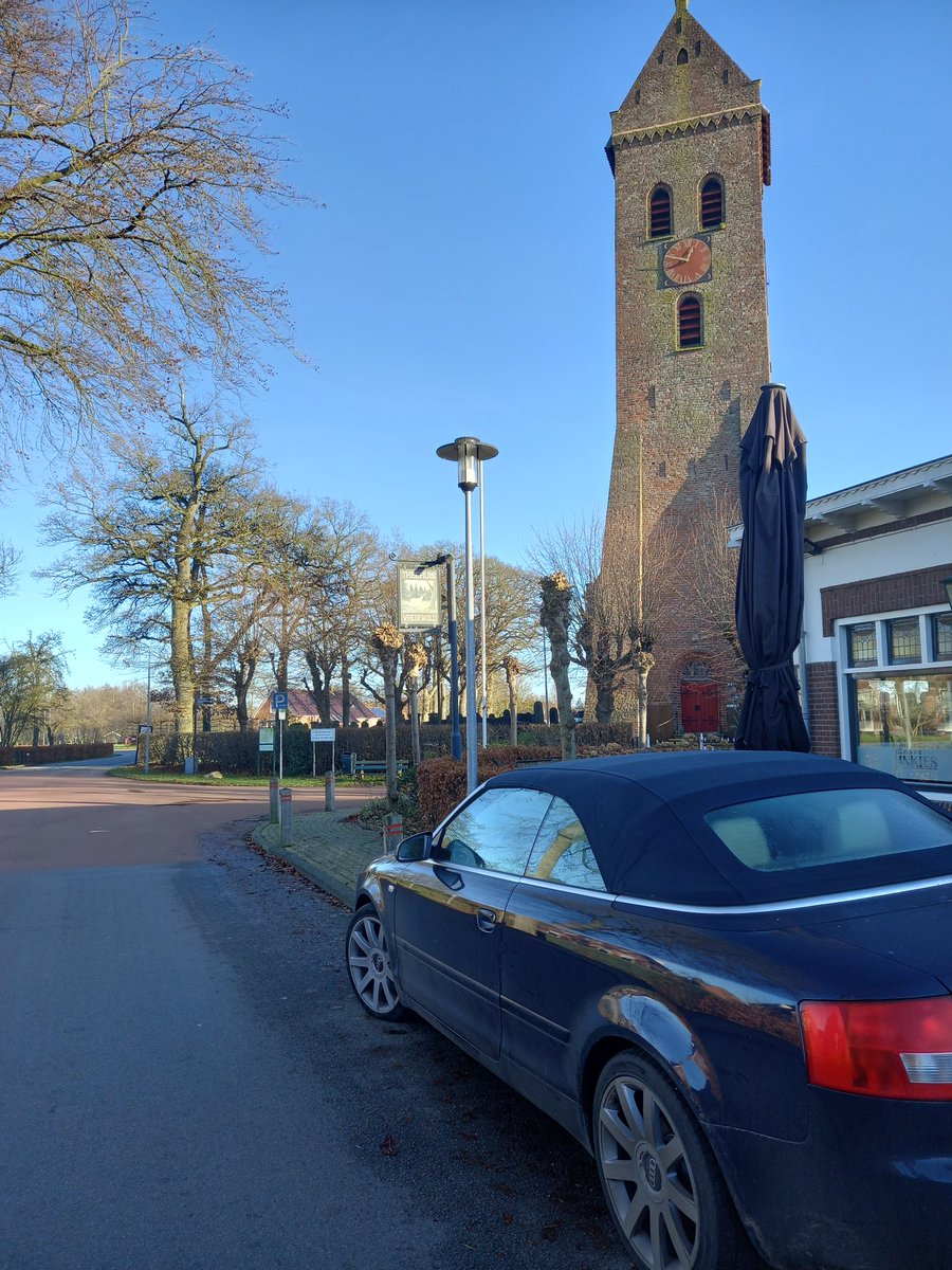 inkieisdeliefst's tweet photo. Zo. Eem bootser vitamine D pakken. #dakeraf https://t.co/KfD99R1PPI