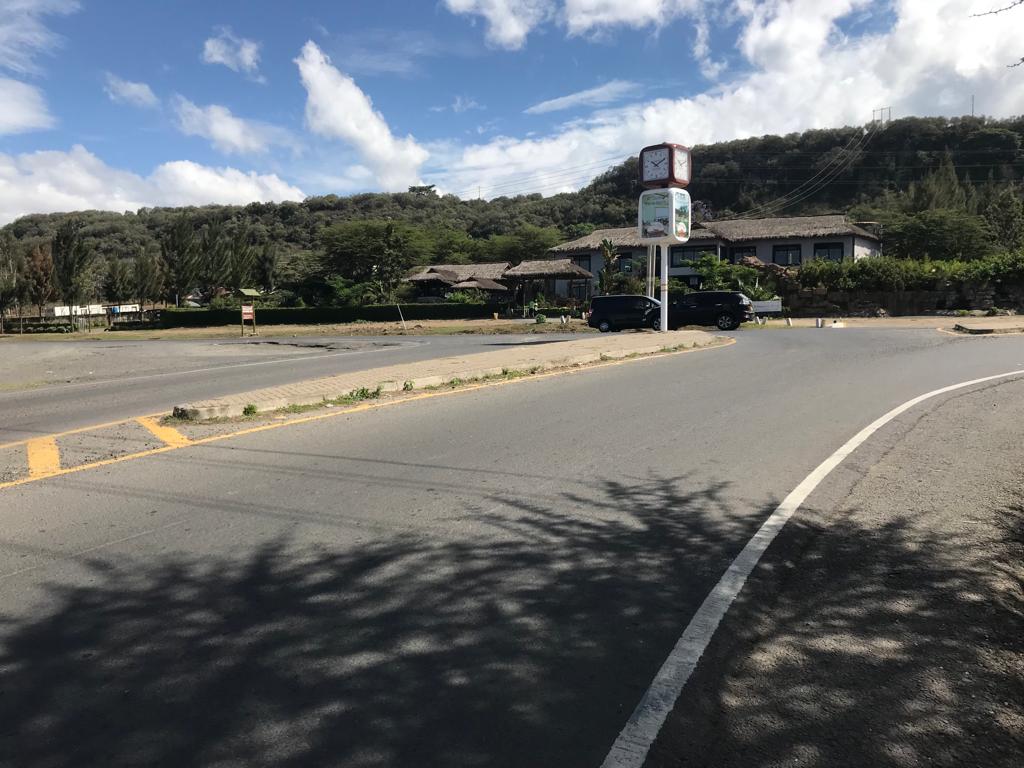 KeRRA_Ke's tweet photo. Substantial Completion Inspection of Naivasha-Karagita-Kongoni (Moi South Lake Road)
#connectingdevovledkenya https://t.co/nfooA829aX