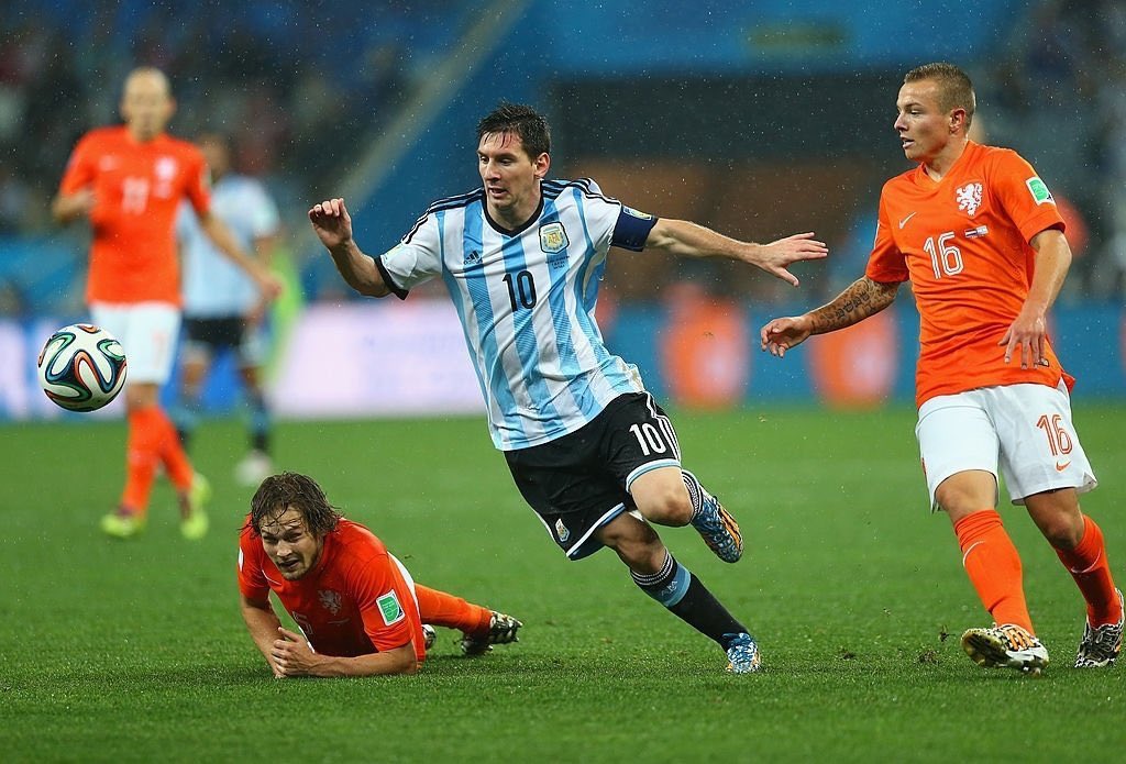 CrewsMat10's tweet photo. “Dad, how good was Lionel Messi?” https://t.co/uqa0YMOySw