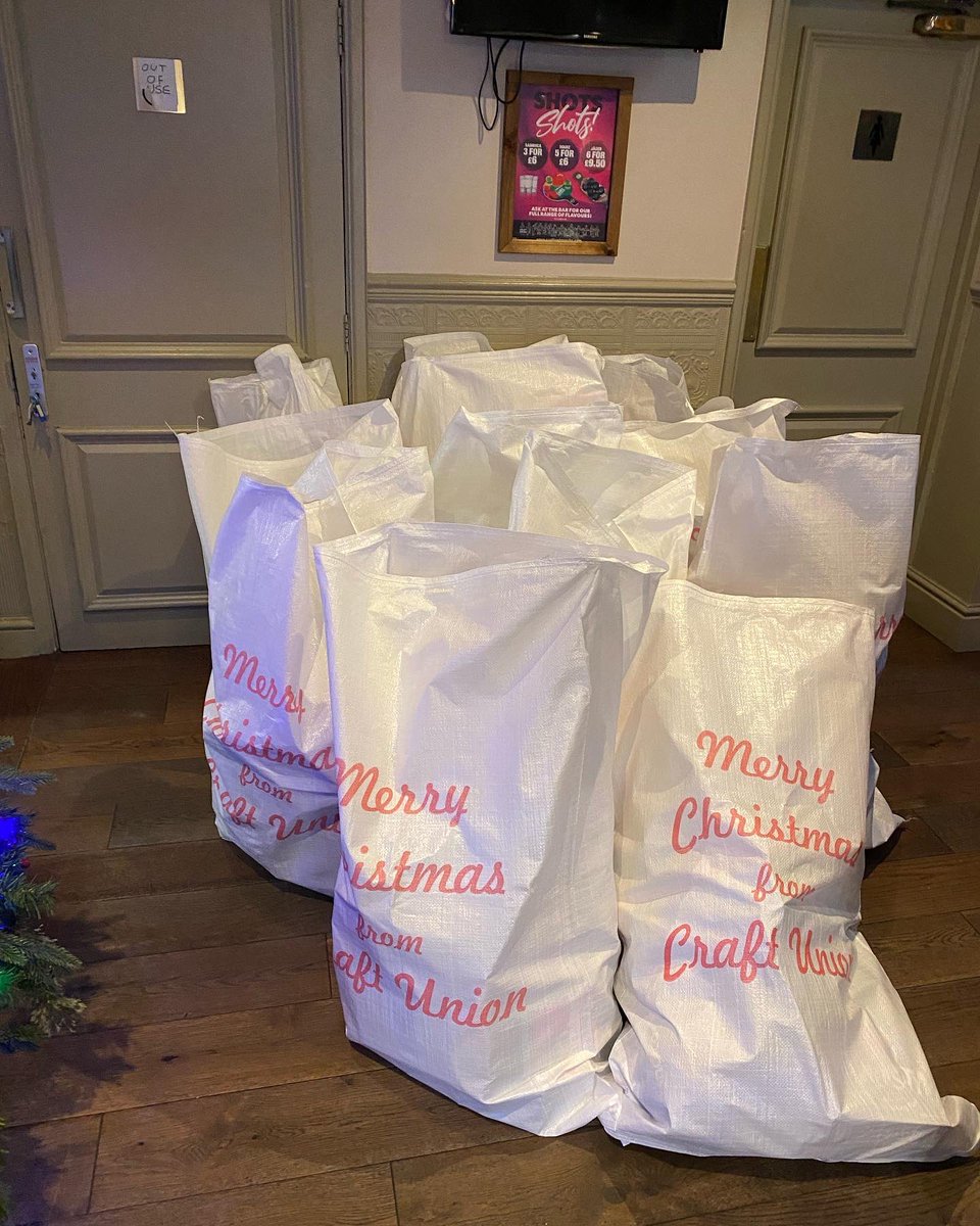 Bam95Hanson's tweet photo. 14 sacks, over 300 toys, 1 little girl on a mission ♥️🎄 helping our little love run her toy appeal for a 2nd year has been so heart warming! All ready to donate to @cashforkidsYLND  #handsworthinn #handsworth #sheffield #s13 #craftunionpubs #stonegatepubs https://t.co/htEfdcs4AY