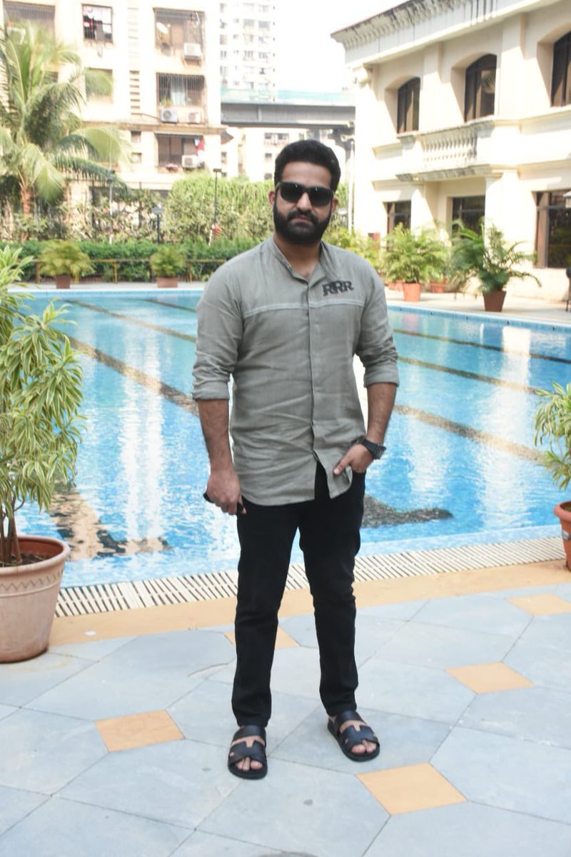NtvTeluguEnt's tweet photo. Young Tiger @tarak9999 looks uber cool during the promotions of #RRRMovie in Mumbai.
#NTVEntertainment #RRRupdates #RRRPromotions #NTR https://t.co/QYCpEz1LwK