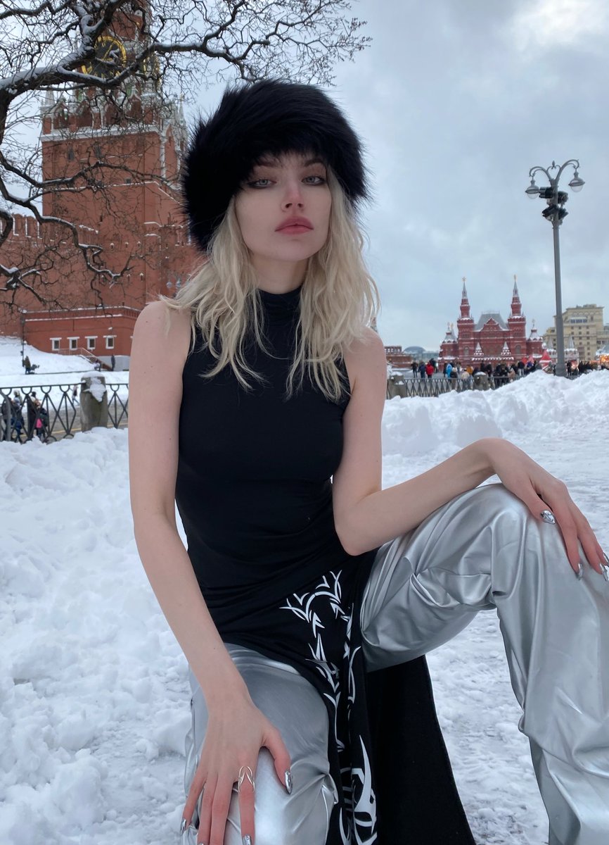 newfaceinnhell's tweet image. При просмотре фото внезапно может стать холодно