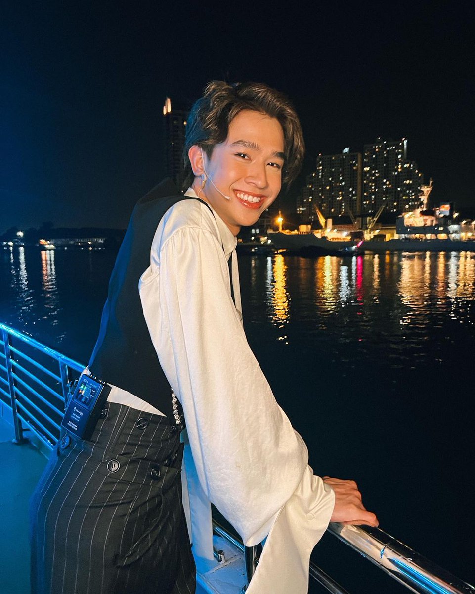 flukenatouchbr's tweet photo. 📸 | 20.12.21 — Atualização do Fluke em seu Instagram

"🕺🏻 #fluke_natouch"

🔗 https://t.co/6MBFfFf9Uc

#OhmFlukeParty2021
#fluke_natouch #เจ้าแก้มก้อน 🐣 [1/2] https://t.co/eG8hnv0ZOg