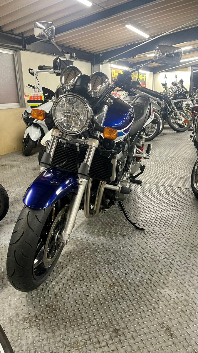 svvk_gsxgy1471A's tweet photo. 嫁ちゃん、㊗️W800増車決定！🎉

納車は4月頃だそうで😊
この時代に、油冷と空冷乗りの夫婦になります😆

#W800
#GSX1400 https://t.co/pkIX6lCytk