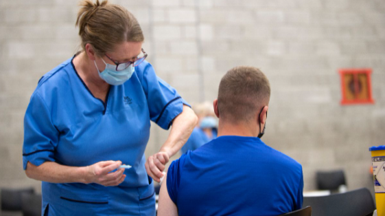 NHSGGC's tweet photo. COVID Vaccination Update - NHSGGC issues public appeal to help cut queues:  https://t.co/FmZlGXnRVs

We currently have thousands of appointments, at a range of times, at Hampden Park in Glasgow. To get vaccinated before Christmas, book now at NHSInform. https://t.co/y0pP7Ch75Z