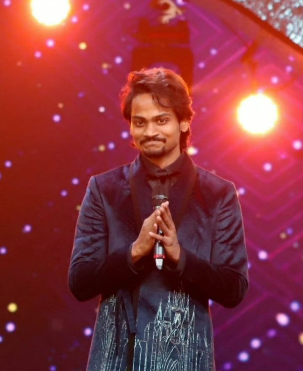 _akshaya_2509's tweet photo. Winning is important for confidence nd losing is necessary for learning.Losing isn't always the end,sometimes it becomes the beginning!Genuine winning chesunte all would have felt happy but ippudu no satisfaction at all!Win or lose,always with u Shannu🙂
#PeoplesWinnerShannu https://t.co/MLLaqMoN3x