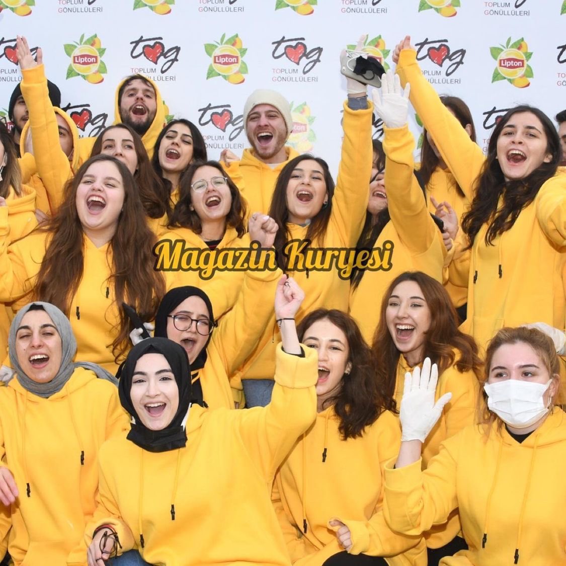 SenCalKapimiBr's tweet photo. 📸 | Novas fotos do Kerem no projeto “Colorful Schools” promovido ontem pela Lipton 💛

• #KeremBürsin • https://t.co/w9LvZ2dy9o