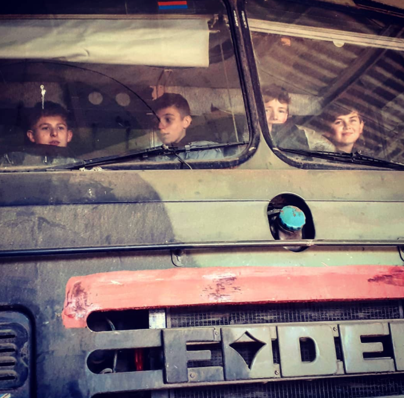 PaulaWright's tweet photo. Really want to help promote this place @Turboventure. Indoor &amp; outdoor #shooting, #archery, coaching, #quadbike jungle adventures, #hovercraft #TeenDriving #4X4 corporate #teambuilding near #NewcastleUponTyne 07772 961364 @BdailyNorthEast   @NEDaysout @NorthEastTweets https://t.co/CkMKbZUoSD