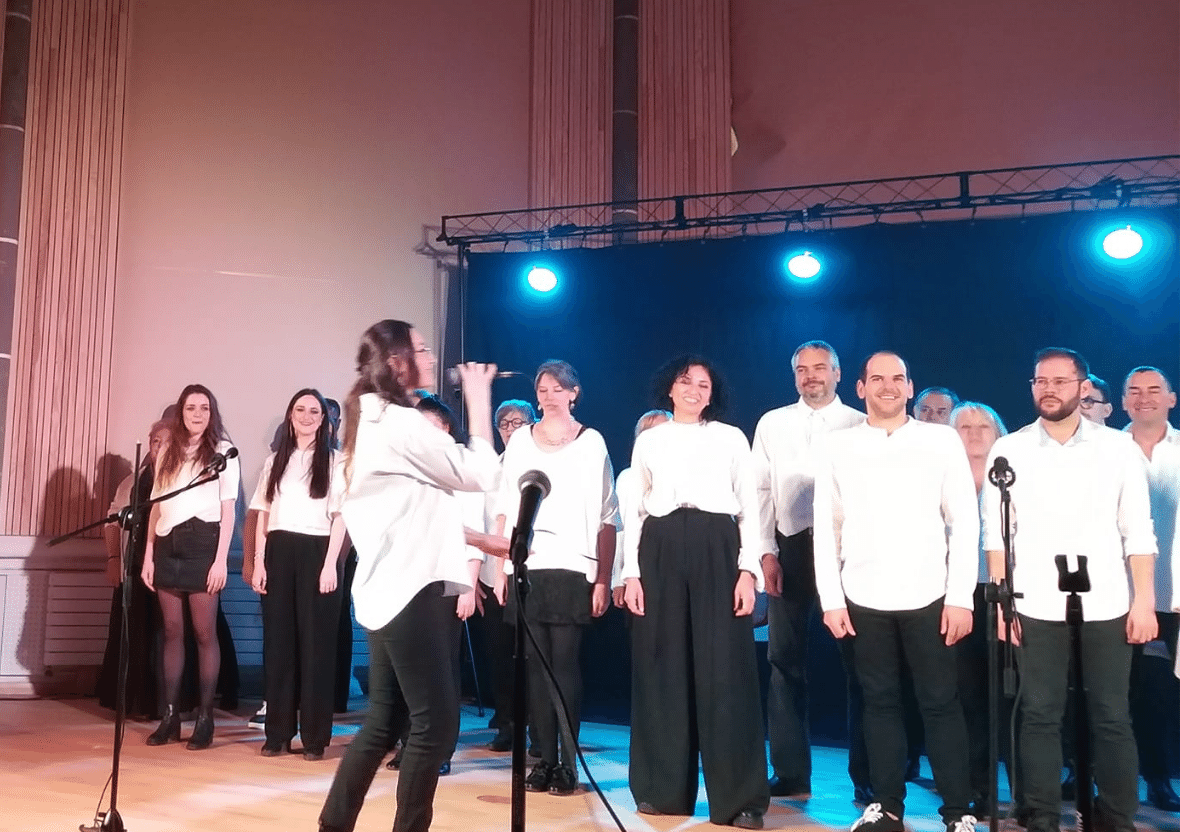 Incandescence63's tweet photo. Mêler culture et patrimoine : #CommeJohn et #SoundsOfGospel ont donné des spectacles gratuits ce week-end à l'Eglise Saint-Eutrope et à la Chapelle des Cordeliers. #ClermontFerrand
https://t.co/NglilStRyO @GalpierS @Departement63 https://t.co/HbVTnJQSvU
