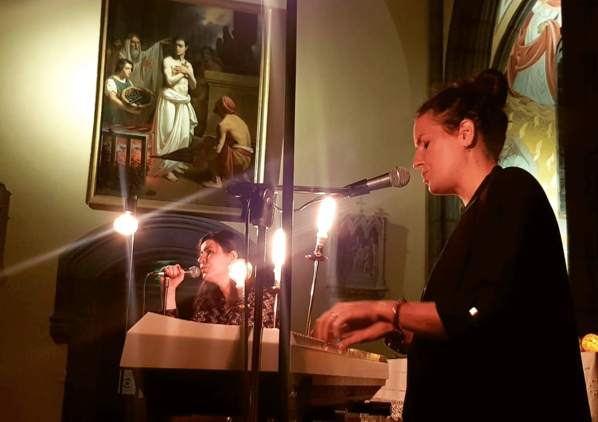 Incandescence63's tweet photo. Mêler culture et patrimoine : #CommeJohn et #SoundsOfGospel ont donné des spectacles gratuits ce week-end à l'Eglise Saint-Eutrope et à la Chapelle des Cordeliers. #ClermontFerrand
https://t.co/NglilStRyO @GalpierS @Departement63 https://t.co/HbVTnJQSvU
