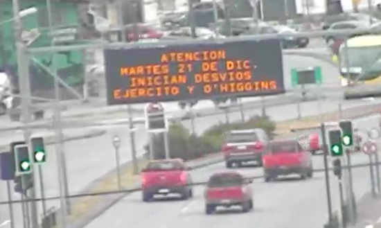 TTILosLagos's tweet photo. ⚠️ ¡Tenlo presente #PuertoMontt! mañana martes 21 comienzan obras de mejoramiento Av. Ejército, que implica como primera etapa 👇

➡️ 1 pista de subida entre Alcalde Yuraszeck y Padre Harter.
➡️ Bajada con 2 pistas por O'Higgins entre Av. Ibáñez y Harter.

Precaución conductores. https://t.co/EvyUkx0V6z