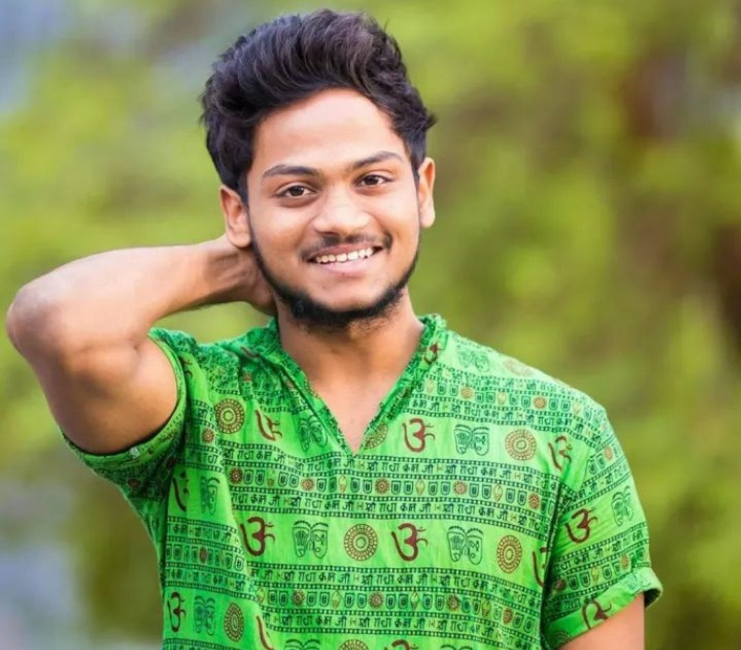 Ganesh_reddy_1's tweet photo. Runner Avvina Winner Avvina Nuv Always king #Shannu My Boi❤
#PeoplesWinnerShannu https://t.co/yqogn21lhJ