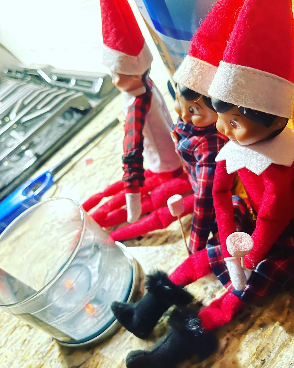 SymaChowdhry's tweet photo. Our #elvesontheshelf were caught using my candle to roast marshmallows!! #elfontheshelf #marcoelf #bellaelf #aidenelf #BAMelves https://t.co/PYyzJ9H2fu