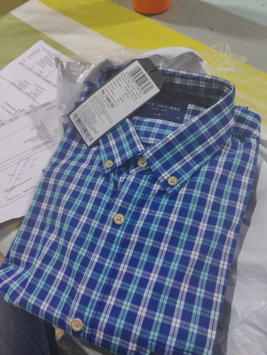 kevinjohns88's tweet photo. @PeterEngland_ It was a Pathetic Experience I ordered a Suit ,But you  Delivered a Shirt,It was Such a Shame and There is No Proper Support aswell ! Prioritise this Issue and Provide Proper Assist https://t.co/MymcUfsL0m