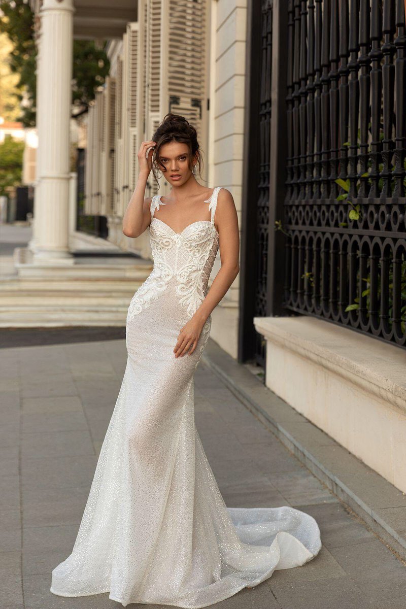 PollardiGroup's tweet photo. Patrocinia | 01276
Six Senses collection by #IdaTorez

Sophisticated and elegant wedding dress in the traditional fish silhouette. Material - glitter, which provides an aristocratic shine in natural light and in the camera flashes.

https://t.co/ddOQHs1Pgo
#wedding #weddingdress https://t.co/x8X5ikNt8r