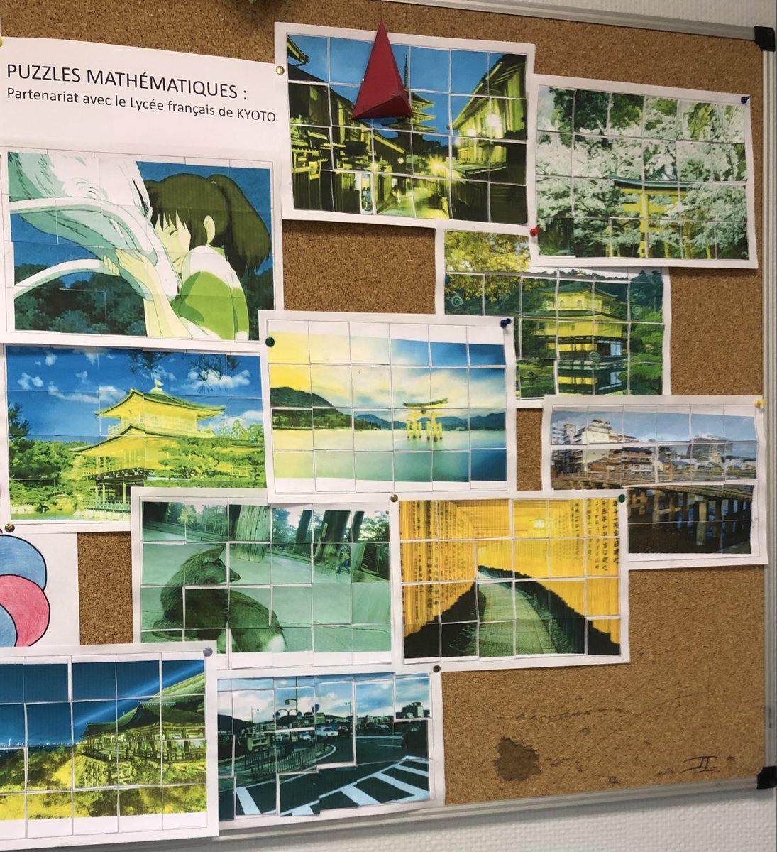 Photo des œuvres des 5e &amp; 4e du <a href="/CarnotAuch/">College Carnot</a>  dans le cadre de l'échange mathématique franco-japonais avec le <a href="/lfikyoto/">LFI Kyoto</a>