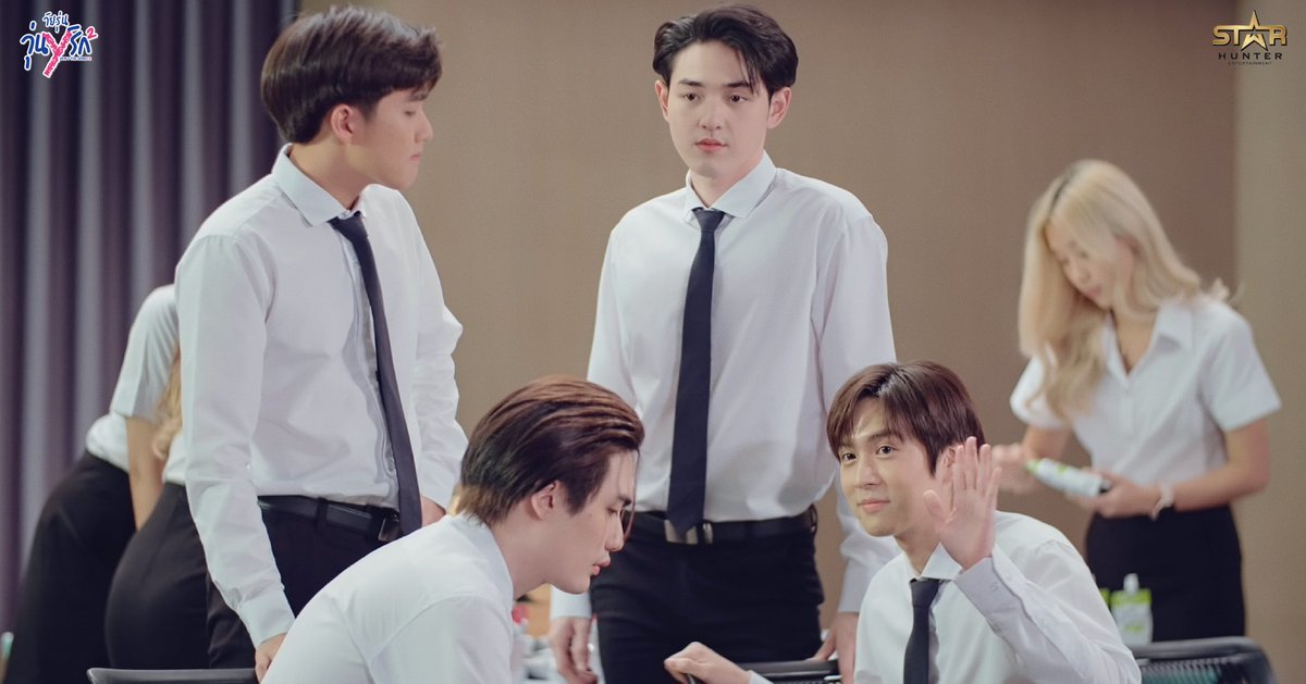 เปิดเทอมใหม่ เริ่มต้นใหม่ แต่…คนเก่ากลับมา!

#GenYss2 EP.1  
 
ตอนแรกวันอังคารที่ 21 ธันวาคมนี้ เวลา 23.00 น. ทางช่อง 3 กด 33
และดูออนไลน์เวอร์ชัน uncut บนแอป iQiyi (อ้ายฉีอี้) และเว็บ iQ.com

#GenYTheSeries #GenYss2 #วัยรุ่นวุ่นYรัก #StarHunterEntertainment