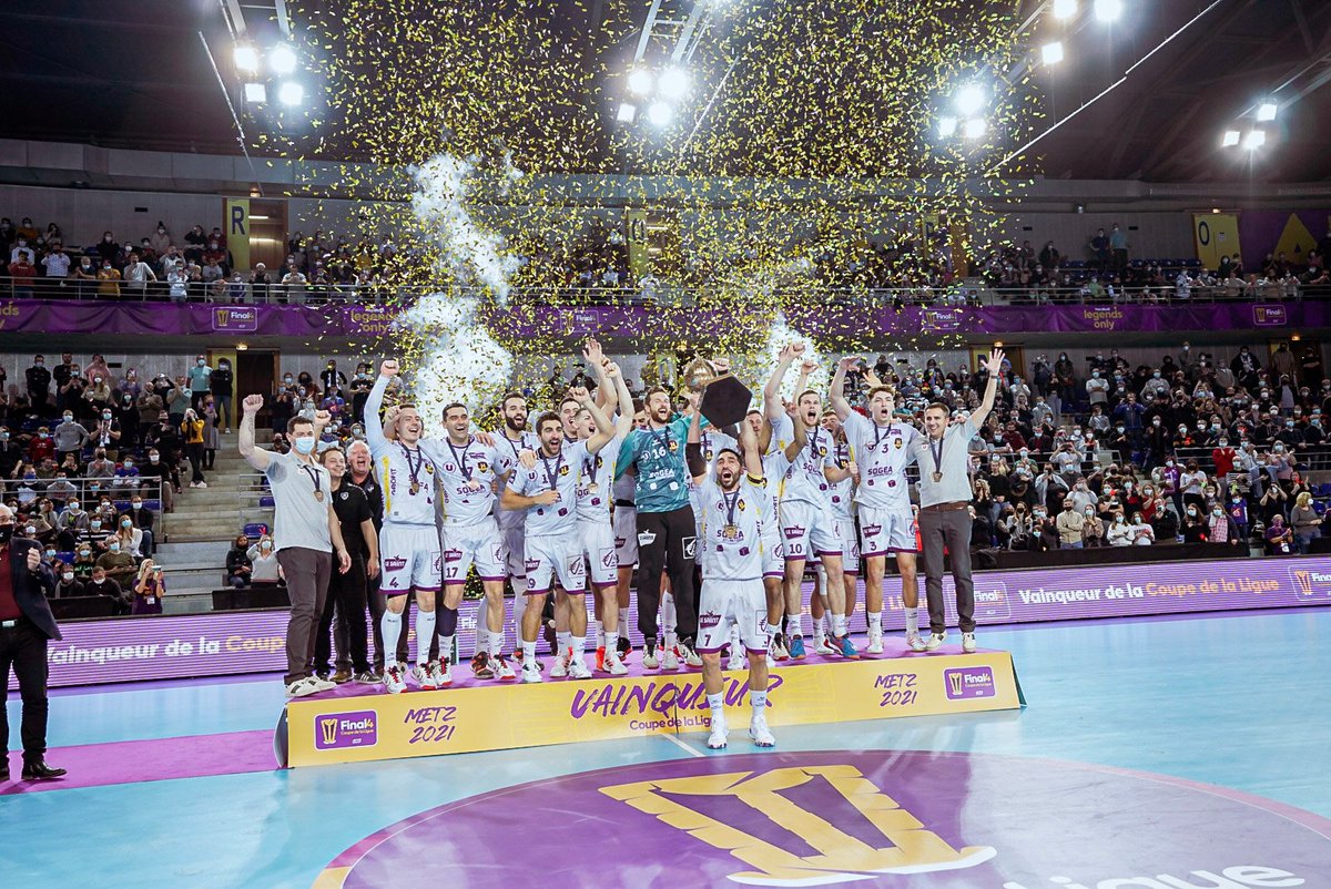 HBCNantes's tweet photo. 🏆 &amp; 🎉

#Final4CDL https://t.co/rcfCTcgU4v