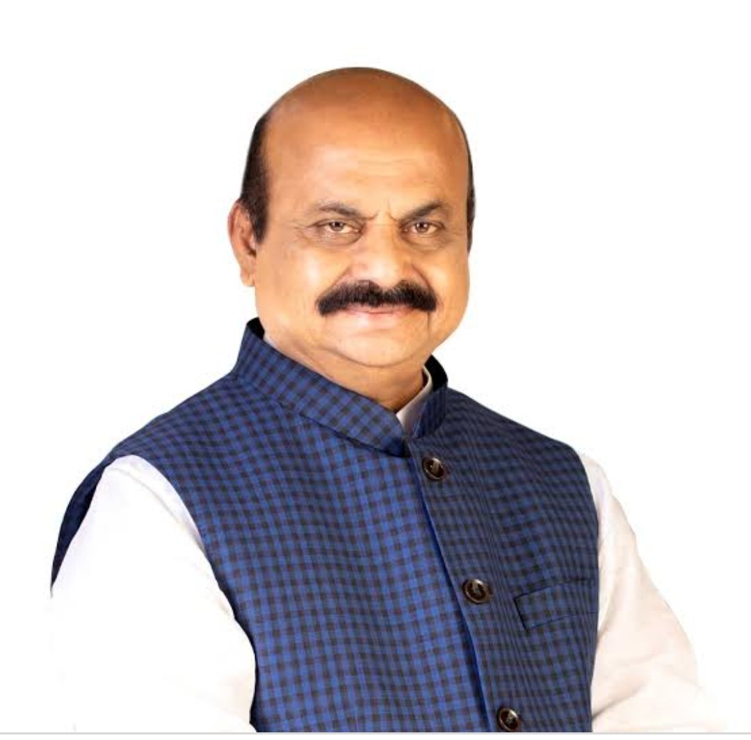rayanna_amar's tweet photo. @CMofKarnataka ಬೆಳಗಾವಿಯ ಸುವರ್ಣ ಸೌಧದ ಮುಂದೆ ಕ್ರಾಂತಿವೀರ ಸಂಗೊಳ್ಳಿ ರಾಯಣ್ಣ ಹಾಗೂ ಕಿತ್ತೂರು ರಾಣಿ ಚೆನ್ನಮ್ಮ ಪ್ರತಿಮೆ ನಿರ್ಮಾಣ-ಸಿಎಂ ಬಸವರಾಜ್ ಬೊಮ್ಮಾಯಿ
 ಸಮಸ್ತ ಚನ್ನಮ್ಮನ ರಾಯಣ್ಣನ ಅಭಿಮಾನಿಗಳ  ಪರವಾಗಿ ನಮ್ಮ ಮುಖ್ಯಮಂತ್ರಿಗಳಿಗೆ ಹೃತ್ಪೂರ್ವಕ ಧನ್ಯವಾದಗಳು  ಜೈ ಚನ್ನಮ್ಮ ಜೈ ರಾಯಣ್ಣ ಹರ ಹರ ಮಹಾದೇವ. ಅದಷ್ಟು ಬೇಗನೆ ಆಗಲಿ... https://t.co/etoescVmGz